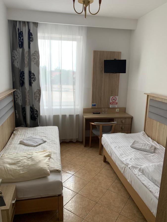 Lotos Hotel Rawicz Eksteriør billede