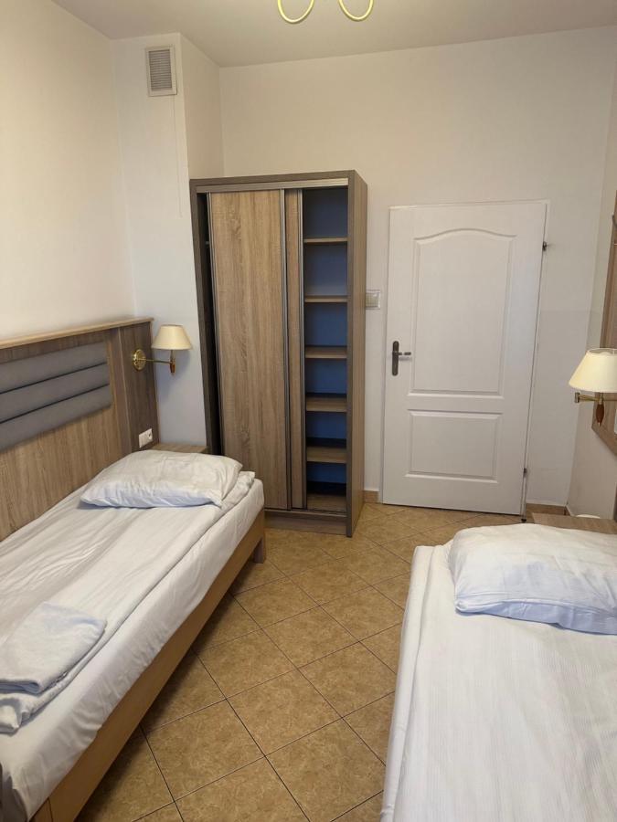 Lotos Hotel Rawicz Eksteriør billede